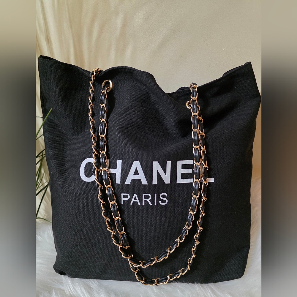 🖤 Chanel Shopper Tote 🖤 - Picture 3 of 10